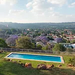 Fishbird Art Deco Villa
