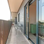 Hyde Park House Apartments