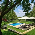 Amberhall Guesthouse