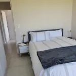 Partial Back Up Power: Modern 2 Bedroom Apartment