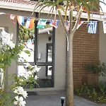 Rosebank Lodge Guesthouse By Claires