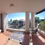 Mount Royal 09 - Large 1 Bed With Balcony
