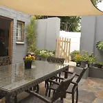 Pender House Cottage Melrose