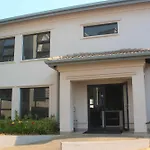 Spacious 2 Bed 2 Bath Apartment Wi-Fi Netflix Backup Power