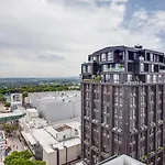 Urban Oasis Apartments At The Median