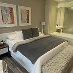 Sandton Skye Comfy Executive Apartment