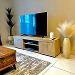 Tyrwhitt Apartment, Rosebank
