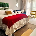 Cozy Condo In The Heart Of Maboneng