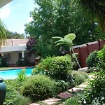 Sunninghill Guest Lodges