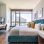 New Luxury Spacious Apartment