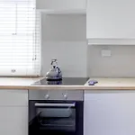 Sandton Cozy Apartment