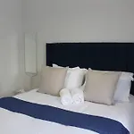 Deep Blue 2 Bed Apartment In An Estate