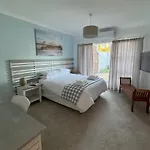 Tranquil Cottage Retreat - Malanshof Randburg