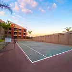 Spacious Luxury 3 Bedroom, 4 Bed Apartment With Balcony, Access To Pool & Tennis Court Plus Backup Power And 24Hr Security