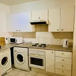 Hyde Park Apartment