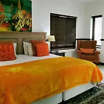 No 66 Sandton Lodge