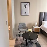 Apartment At The Tyrwhitt