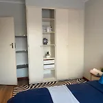 Cosy Five Bedrooms Family Space