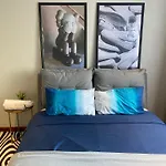 Cosy Five Bedrooms Family Space