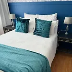 Evergreen Executive Suite
