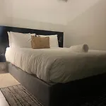 Spacious One-Bedroom Apartment In Sandton