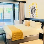 Spacious Studio In Sandton, Johannesburg