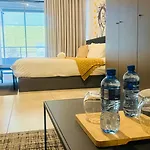 Spacious Studio In Sandton, Johannesburg