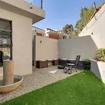 Luxury Home On Berkeley