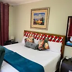 Palm Inn