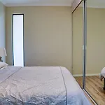 1804 Franklin 3-Bed Penthouse With Rooftop Jacuzzi