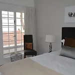 14 Woodmead Suites