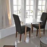 12 Woodmead Suites