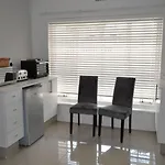 4 Woodmead Suites