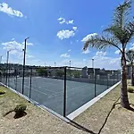 Cozy Two Bedroom Oasis In The Heart Of Fourways Sandton