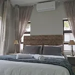 Executive 2-Bedroom Serenity Apartment In Wendywood Sandton With Its Own Entrance
