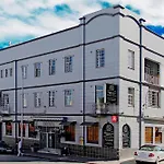 Ophirton Hotel