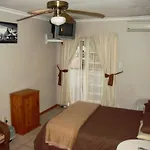 Flintstones Guest House Fourways