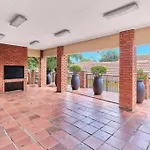 2 Bedroom Near Monte Casino