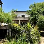 City Living Apartment 119 - Fibre Wifi, Washing Machine & Sunny Balcony