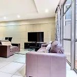 Sandton Comfort Apartments At Hydro