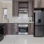 I St Tropez Sandton Luxury Suites