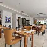 Sandton Skyline Luxury Space