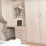 Luxury Apartment In Sandton