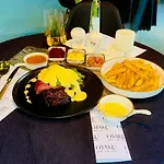 Otaku Restaurant