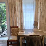 Craighall Park Stylish Garden Studio