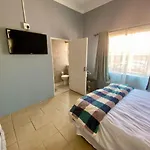 Gael Guest 5