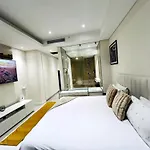 New Revamped Luxury Suite In Sandton City