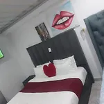 Gold Crown International Hotel With Complementary Breakfast And Wifi