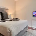 Amoris Guesthouse Randburg II - Darrenwood