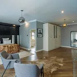 Adinkra Boutique Hotel
